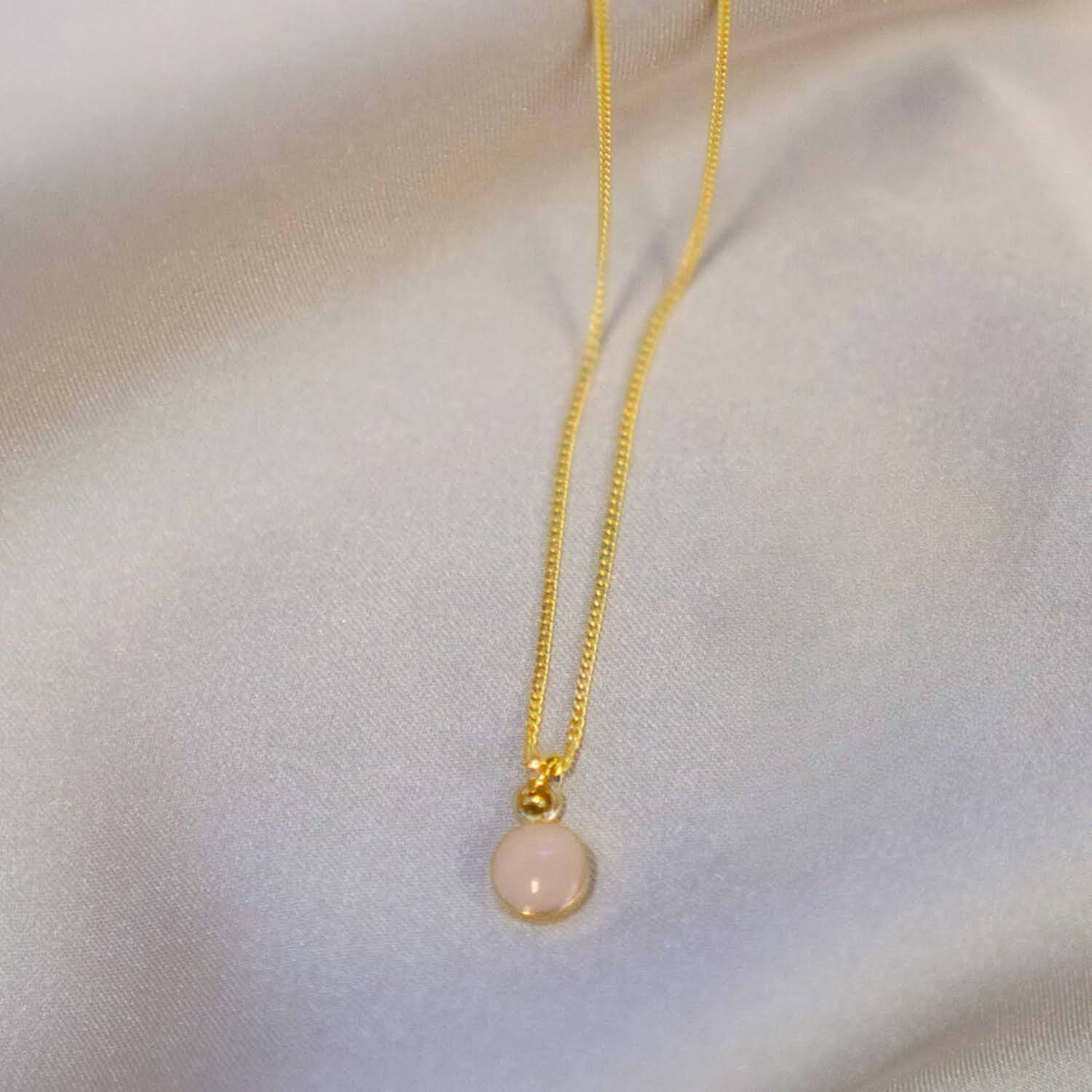 Luxe Gold Pendant Drop Necklace