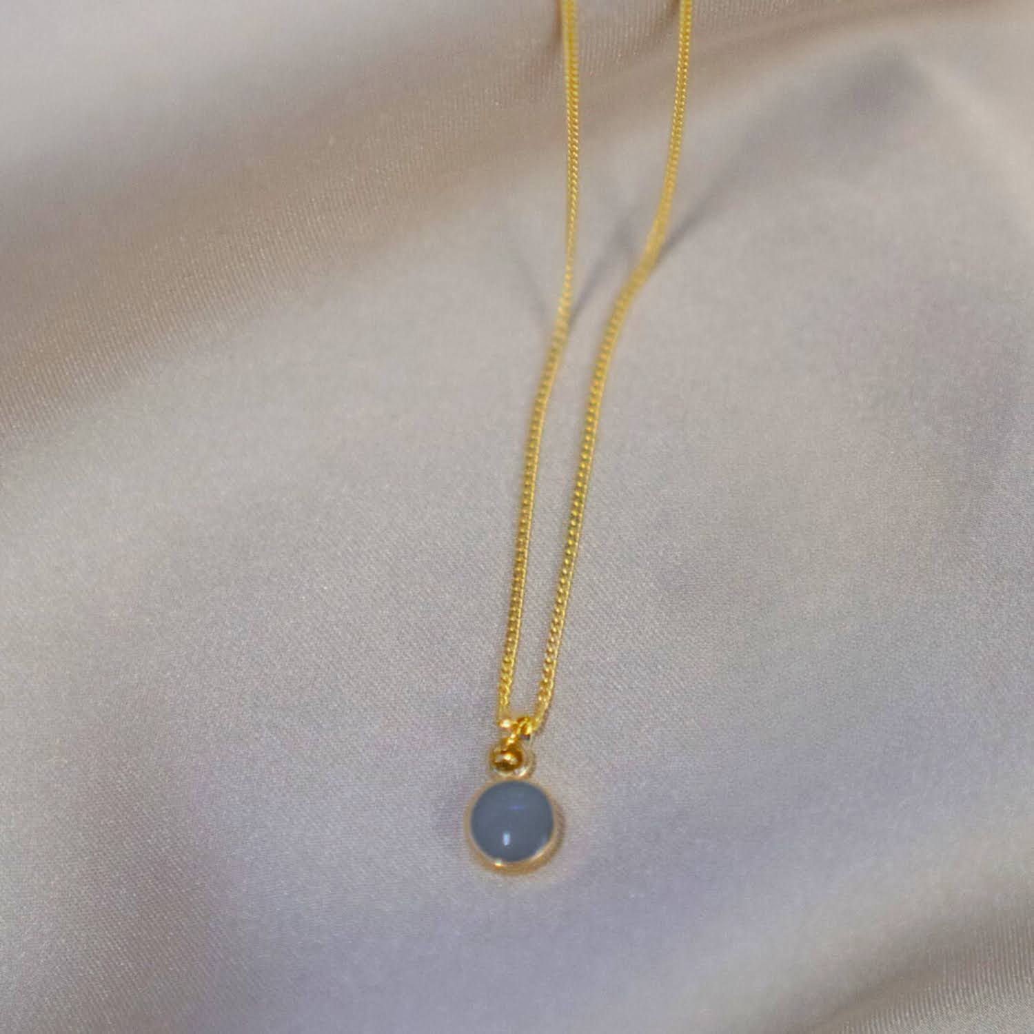 Luxe Gold Pendant Drop Necklace