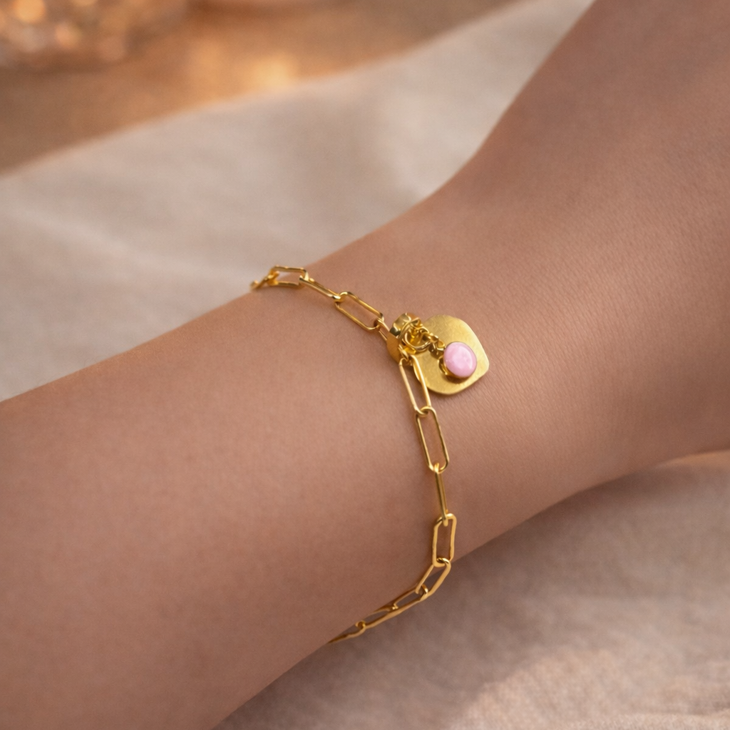 Luxe Gold Paperclip Chain Heart Charm Bracelet